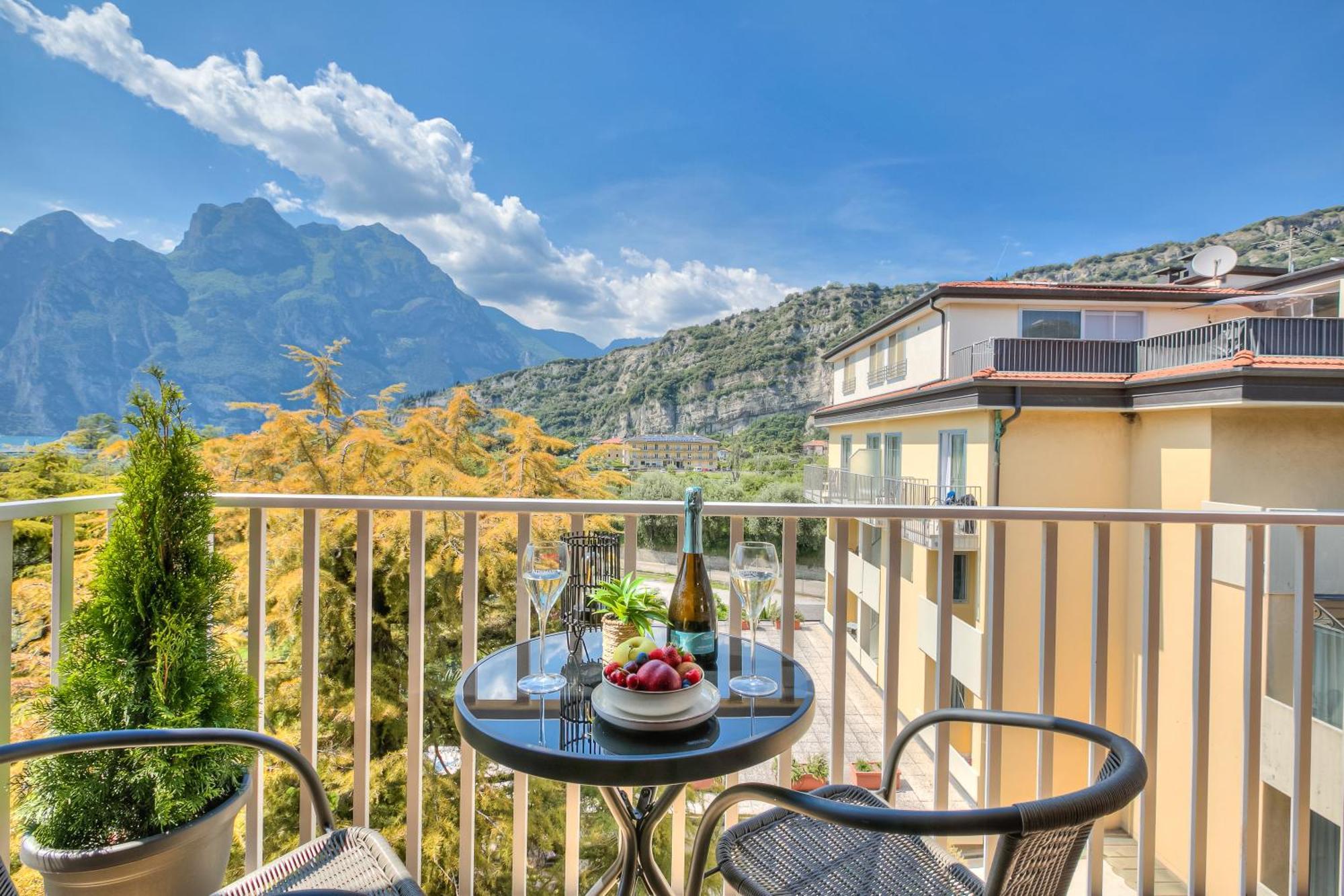 Bike & Wind Hotel Villa Maria Torbole Sul Garda Eksteriør billede