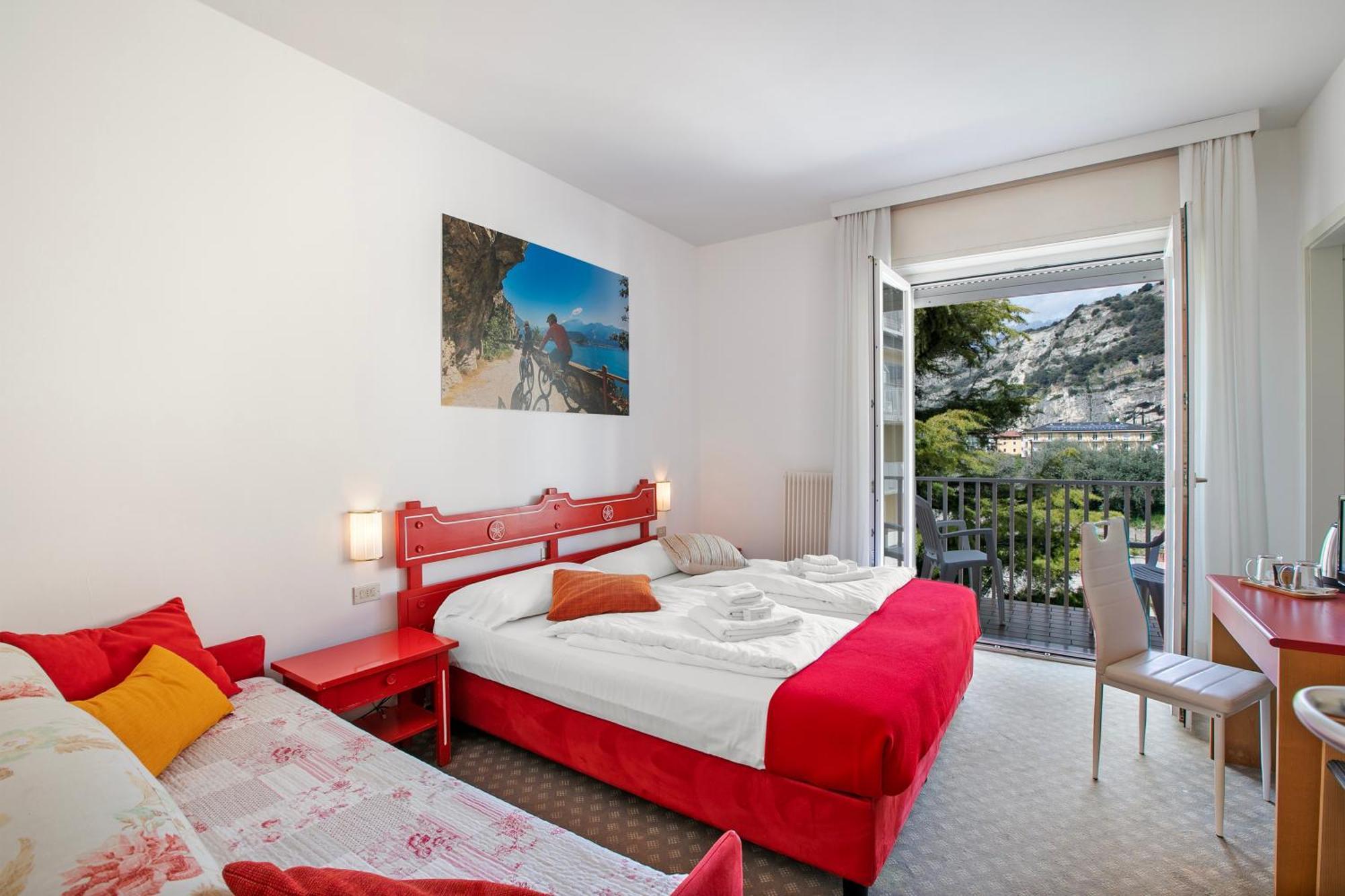 Bike & Wind Hotel Villa Maria Torbole Sul Garda Eksteriør billede