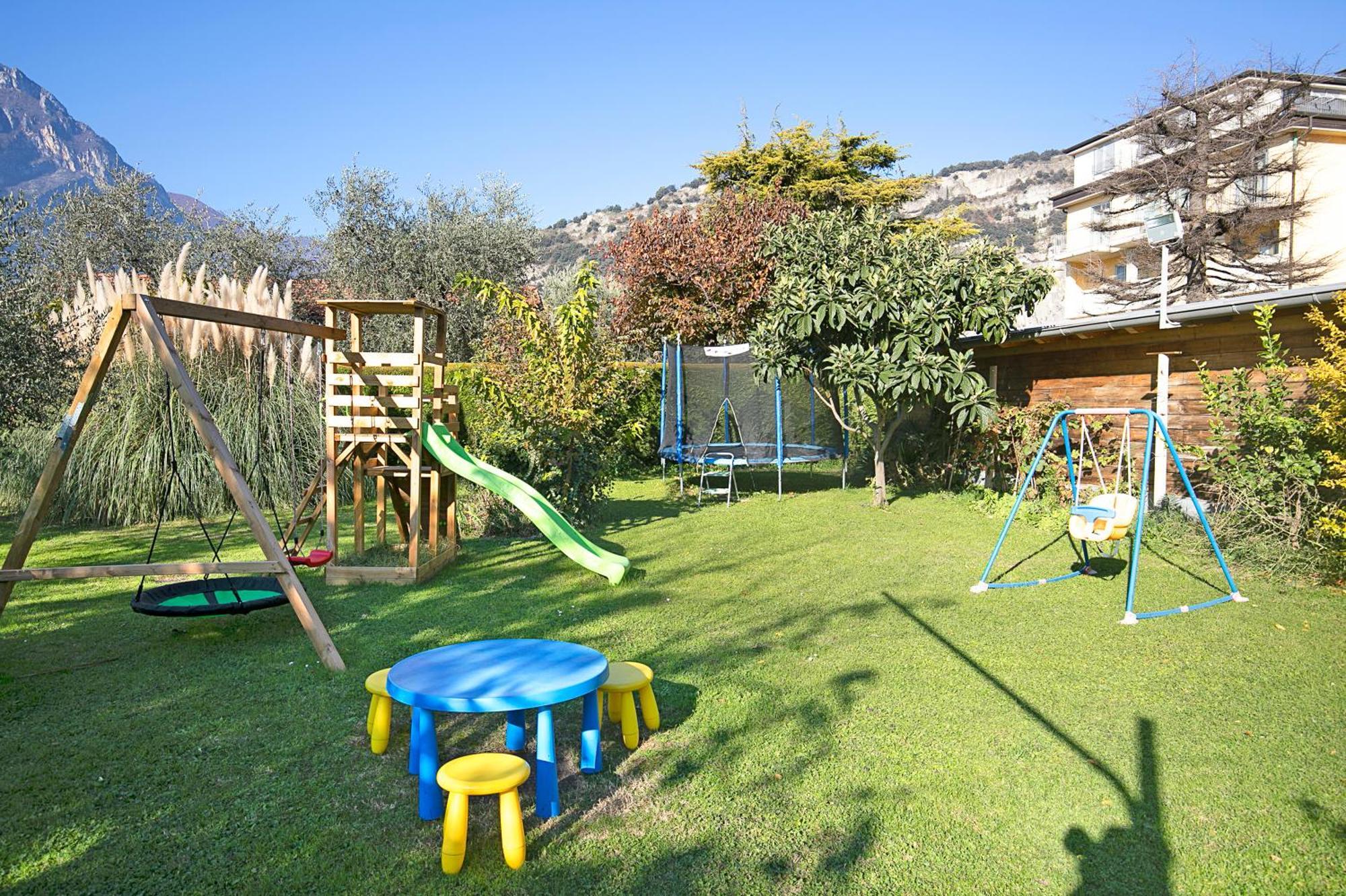 Bike & Wind Hotel Villa Maria Torbole Sul Garda Eksteriør billede