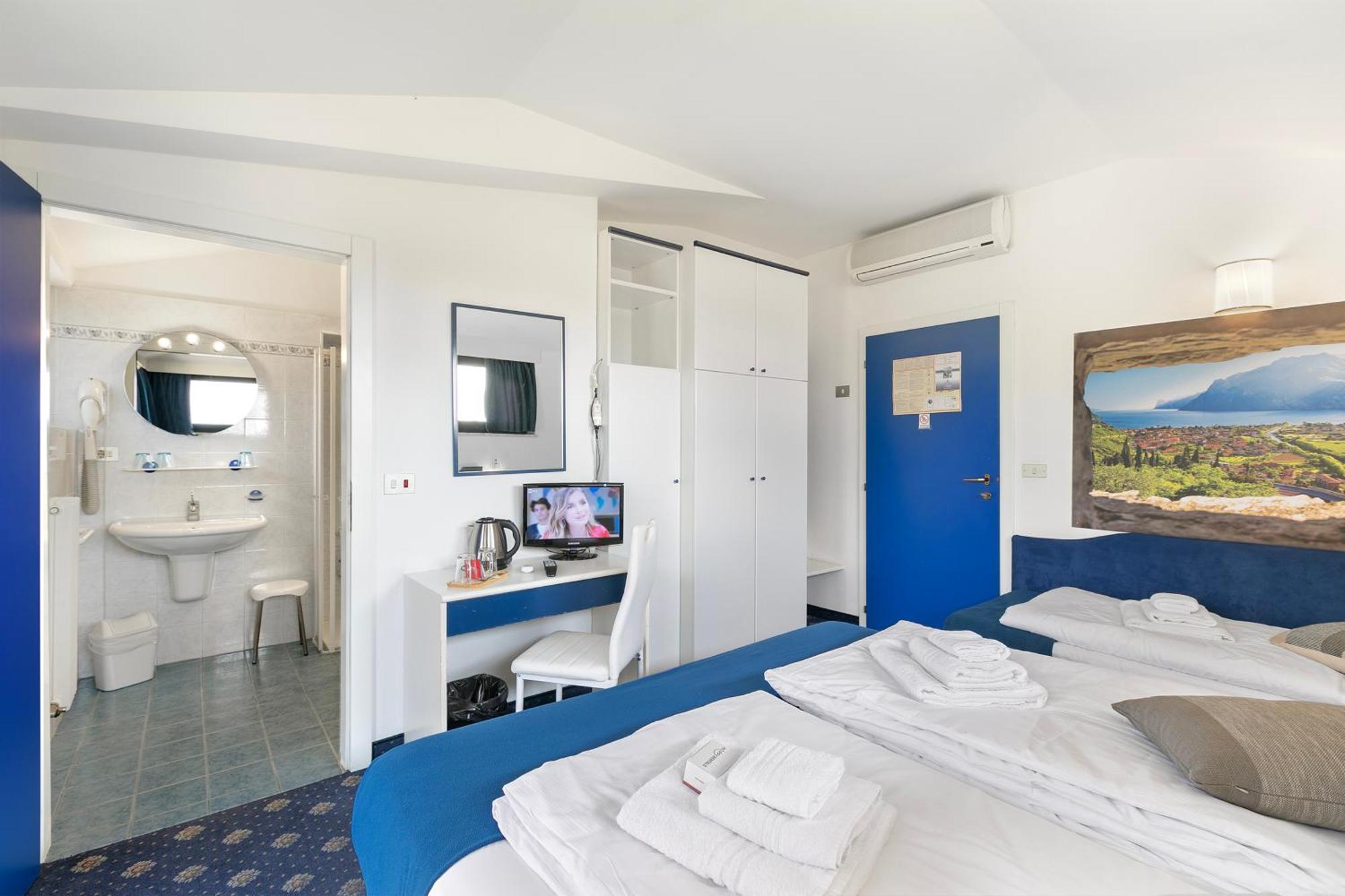 Bike & Wind Hotel Villa Maria Torbole Sul Garda Eksteriør billede