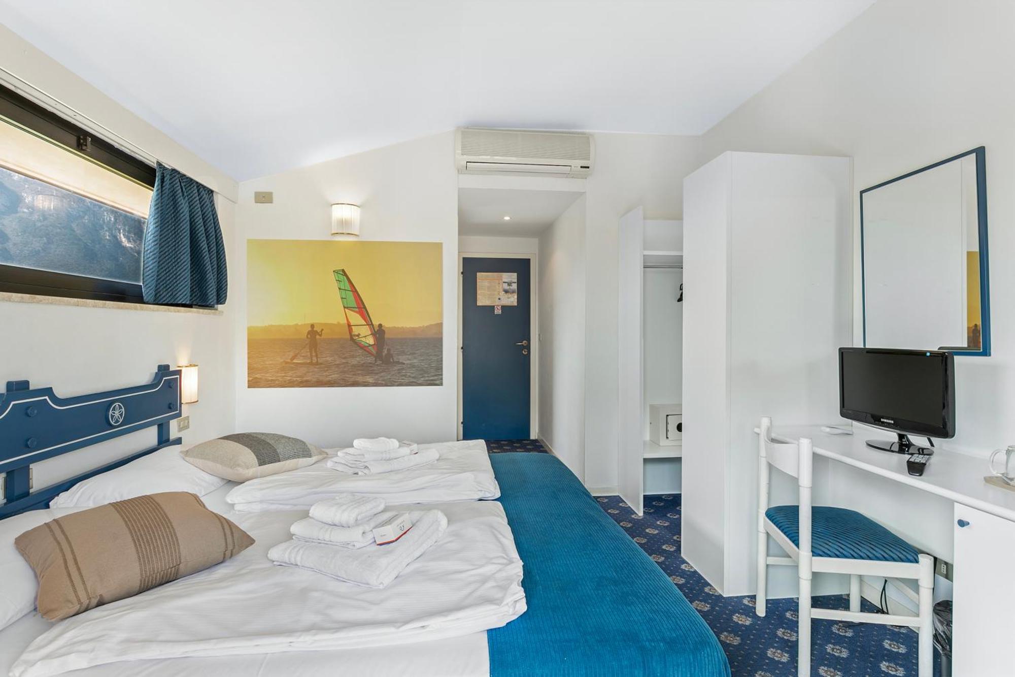 Bike & Wind Hotel Villa Maria Torbole Sul Garda Eksteriør billede