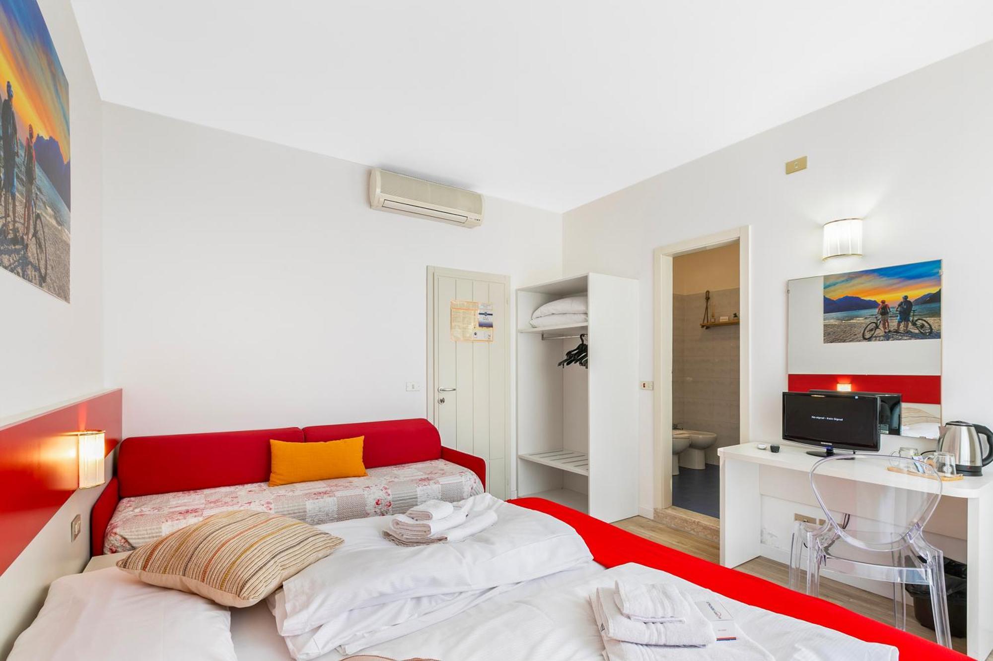 Bike & Wind Hotel Villa Maria Torbole Sul Garda Eksteriør billede