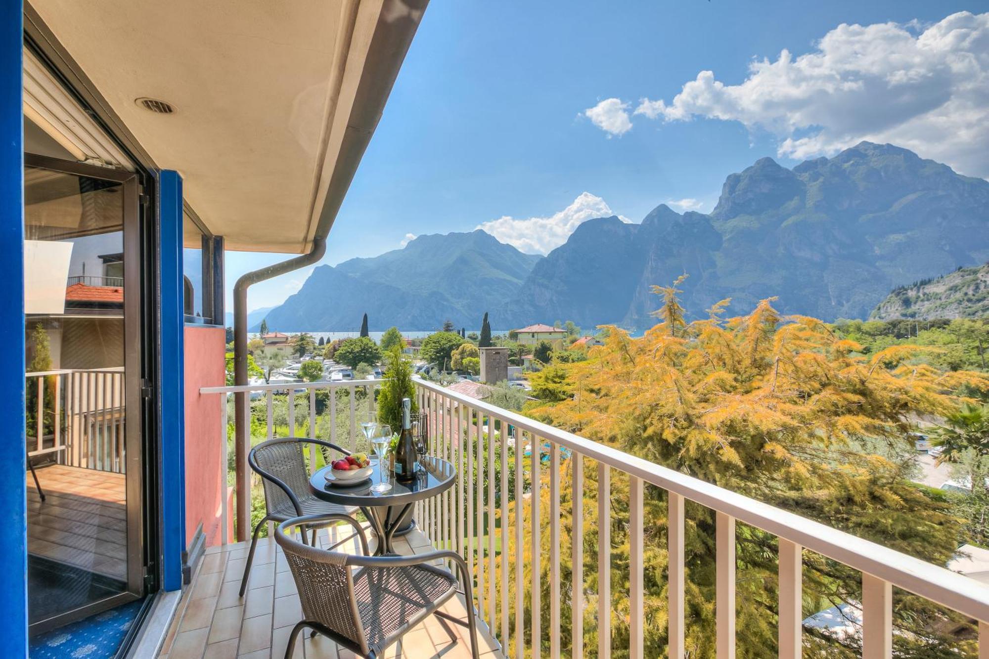Bike & Wind Hotel Villa Maria Torbole Sul Garda Eksteriør billede