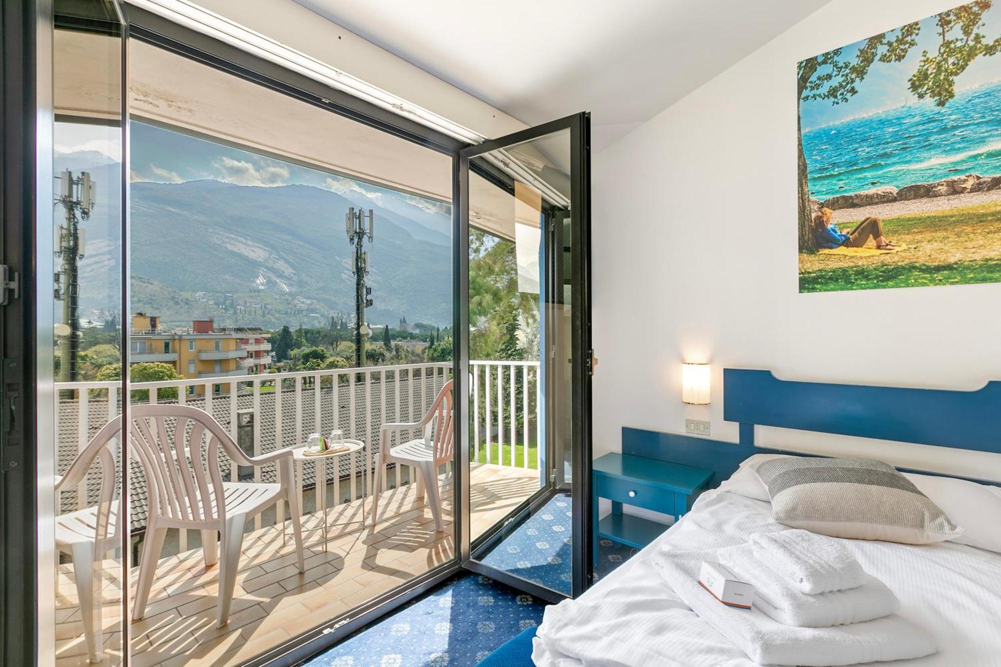 Bike & Wind Hotel Villa Maria Torbole Sul Garda Eksteriør billede