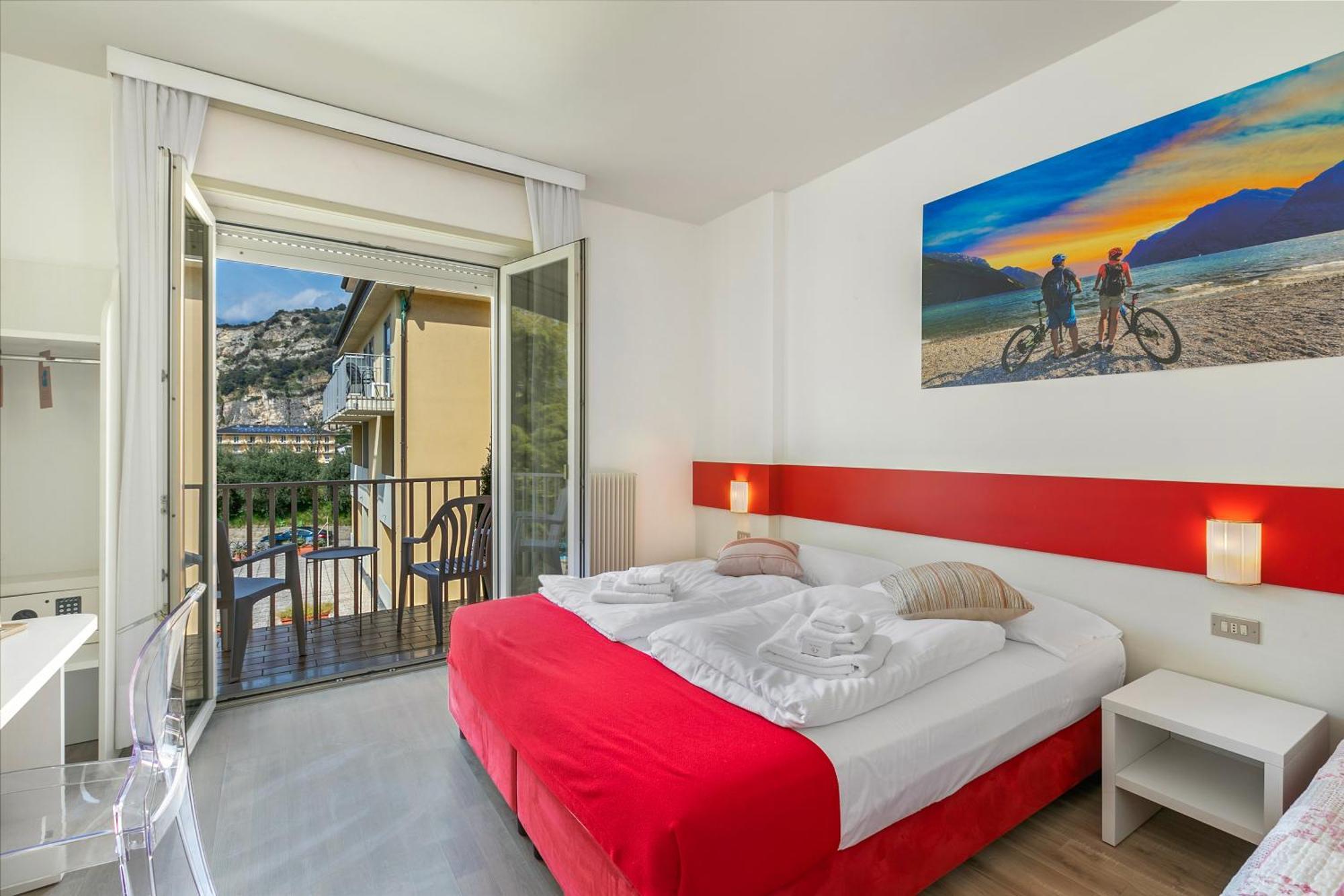 Bike & Wind Hotel Villa Maria Torbole Sul Garda Eksteriør billede