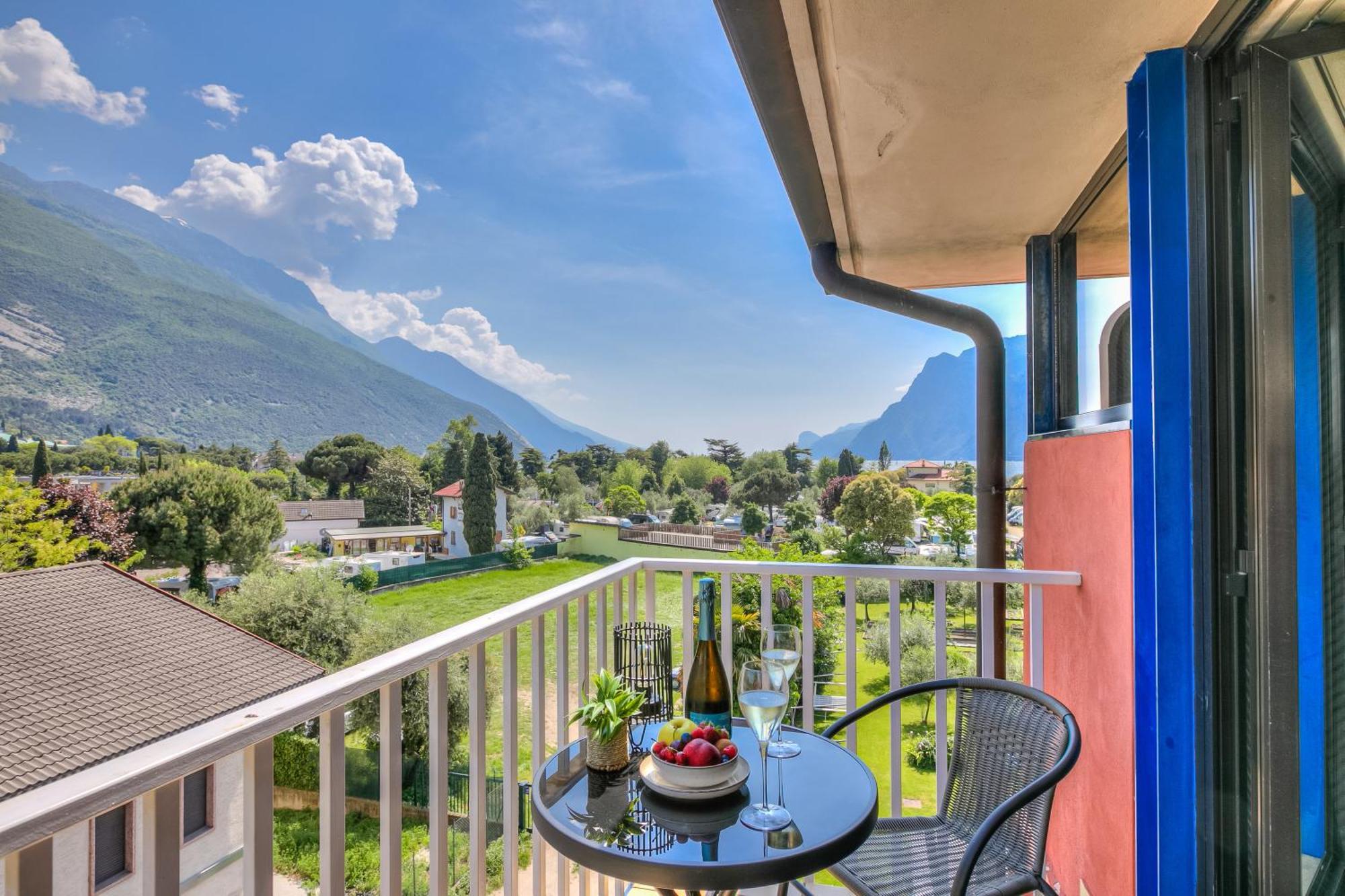 Bike & Wind Hotel Villa Maria Torbole Sul Garda Eksteriør billede