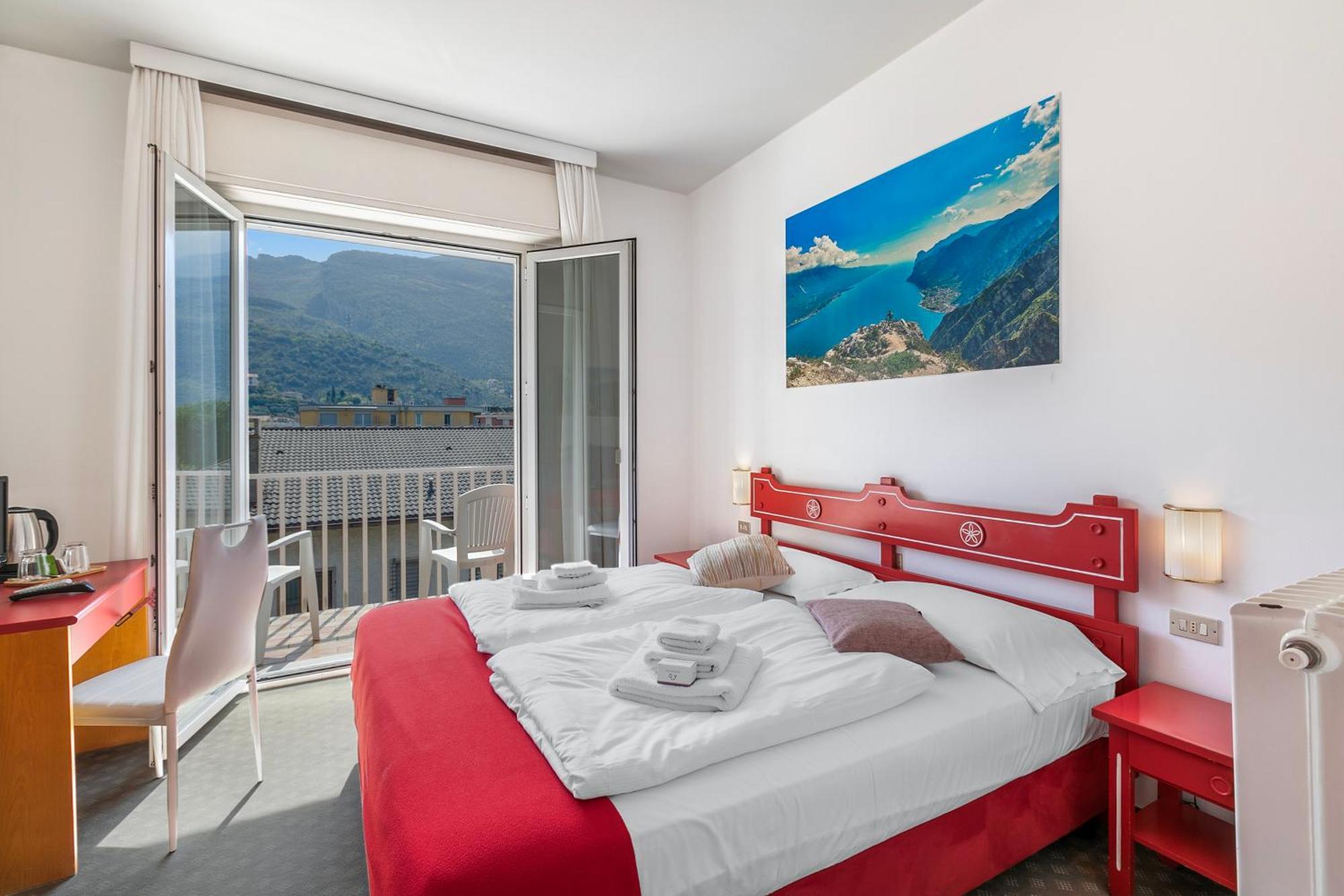 Bike & Wind Hotel Villa Maria Torbole Sul Garda Eksteriør billede