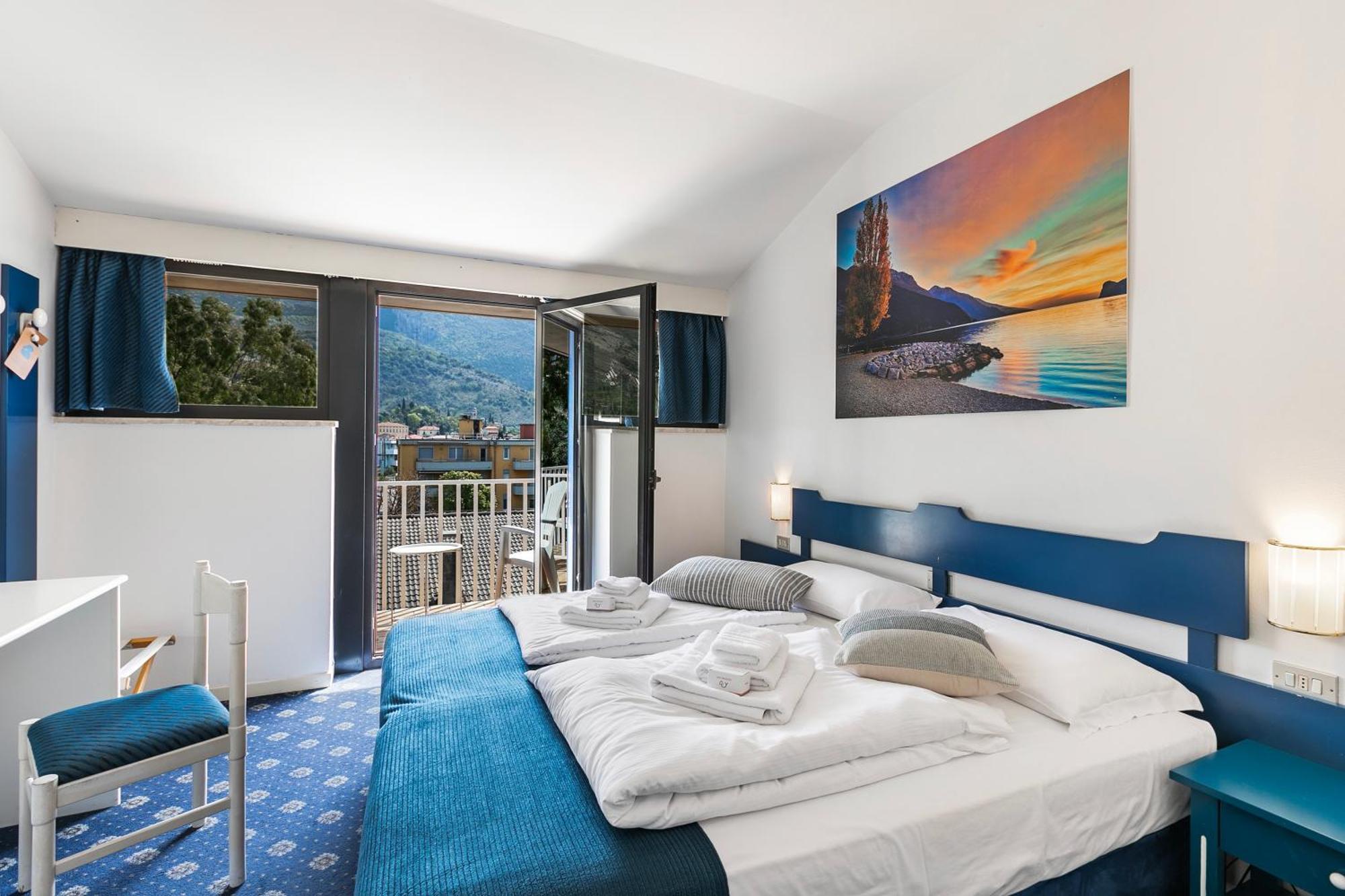 Bike & Wind Hotel Villa Maria Torbole Sul Garda Eksteriør billede
