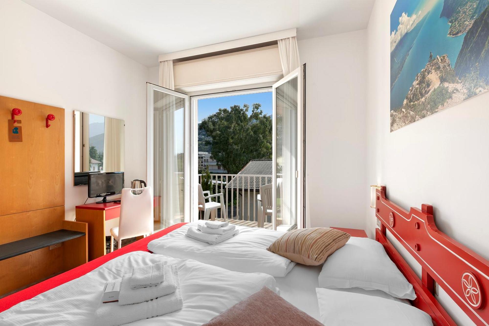 Bike & Wind Hotel Villa Maria Torbole Sul Garda Eksteriør billede