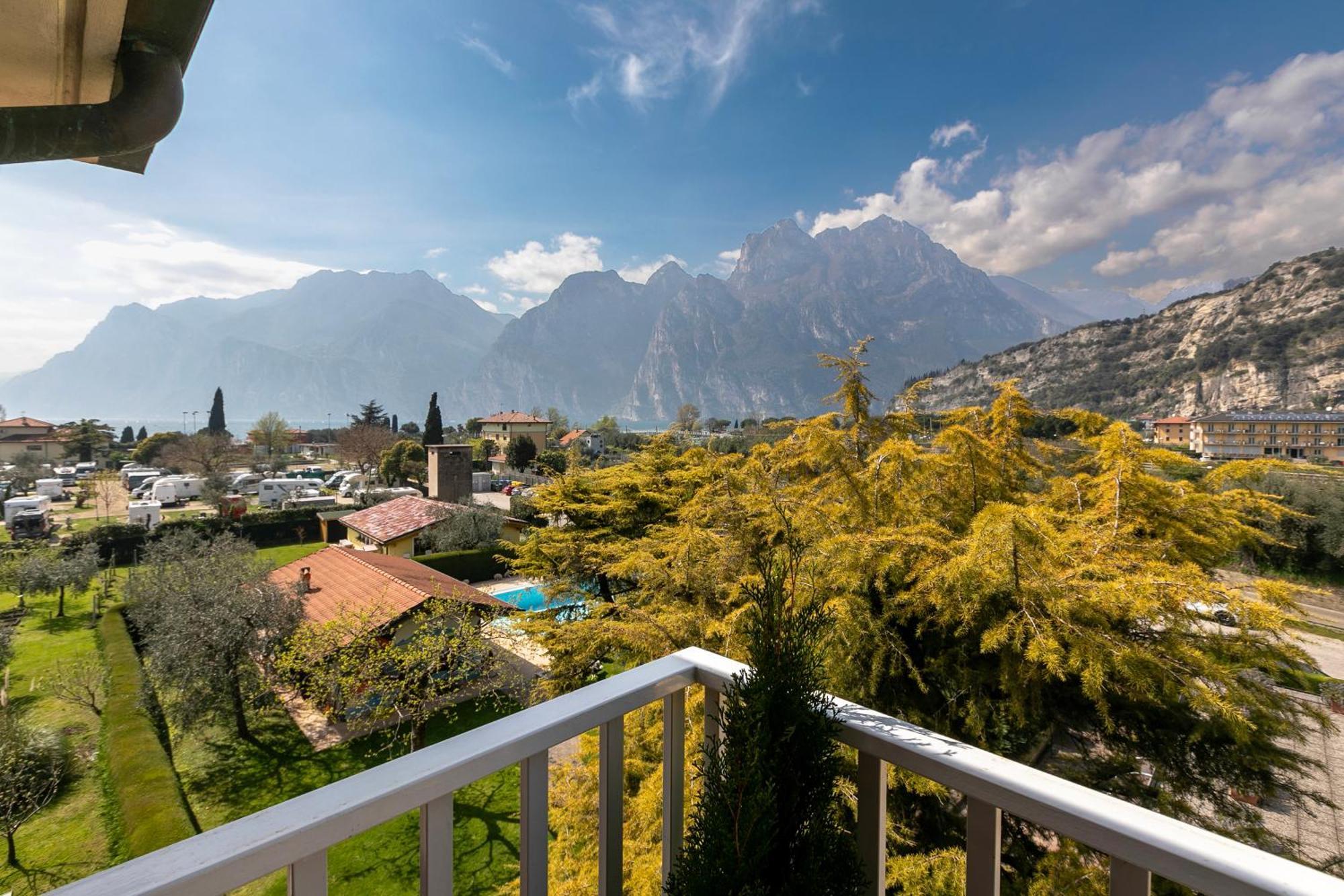 Bike & Wind Hotel Villa Maria Torbole Sul Garda Eksteriør billede