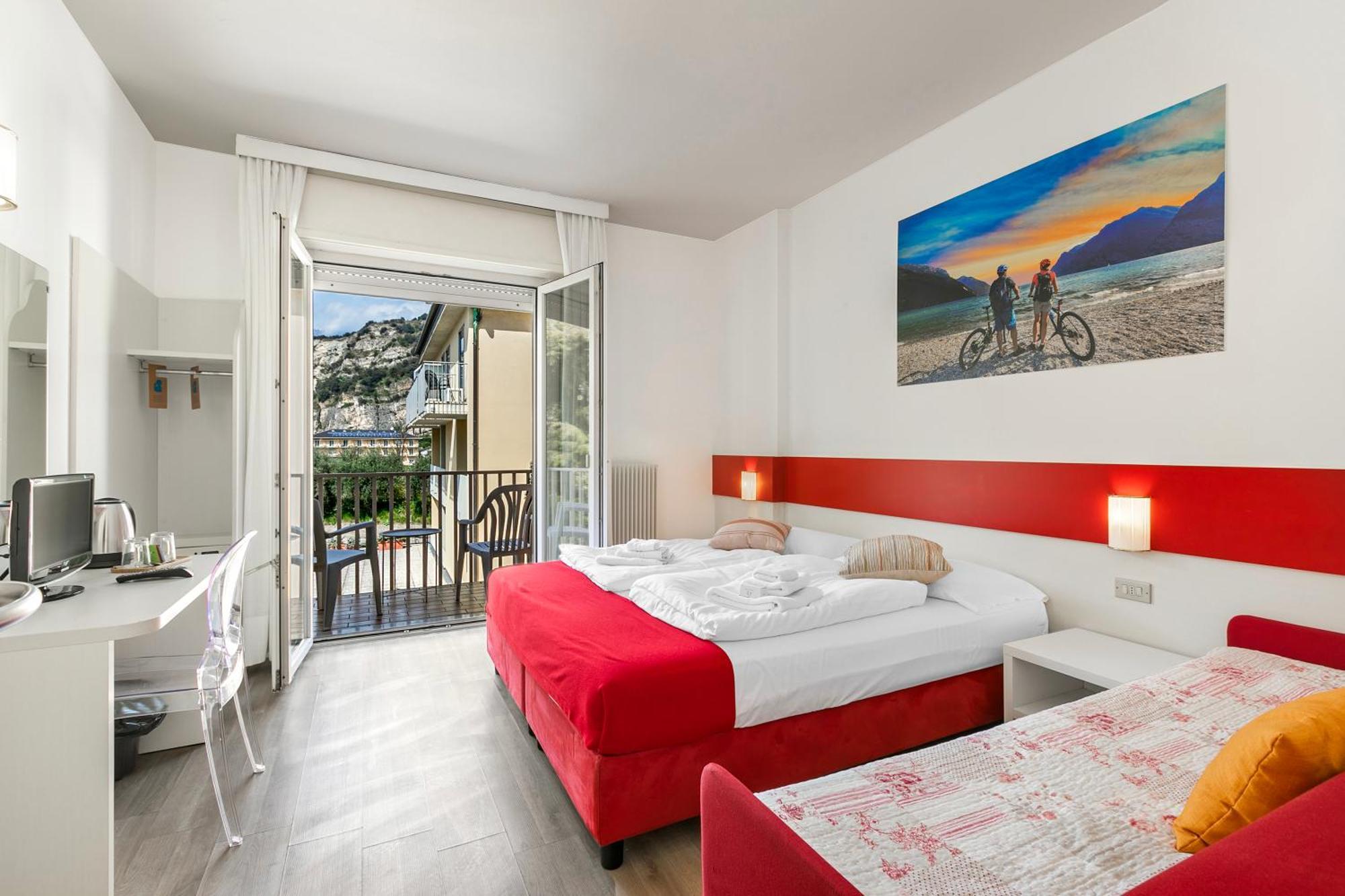 Bike & Wind Hotel Villa Maria Torbole Sul Garda Eksteriør billede